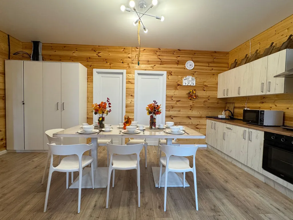 Уютный домик на левом берегу