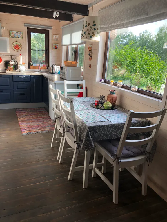 Дом на берегу озера