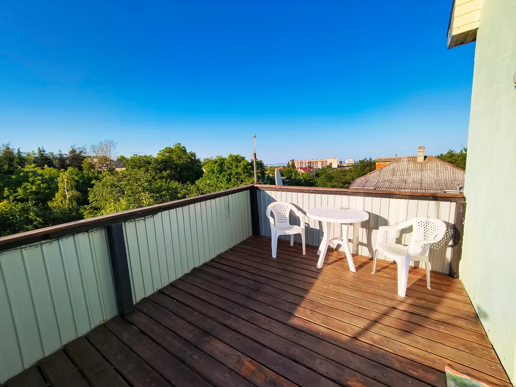 Квартира Просторная и уютная студия с  террасой и видом на море, 40 м2 — аренда посуточно в Феодосия