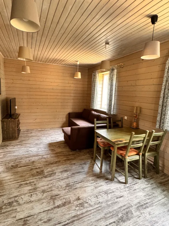 Коттедж Домик под Соснами в Свирском — Лодейное Поле