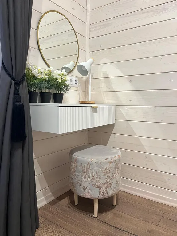 Семейный дом с чаном у леса, у нас есть баня.