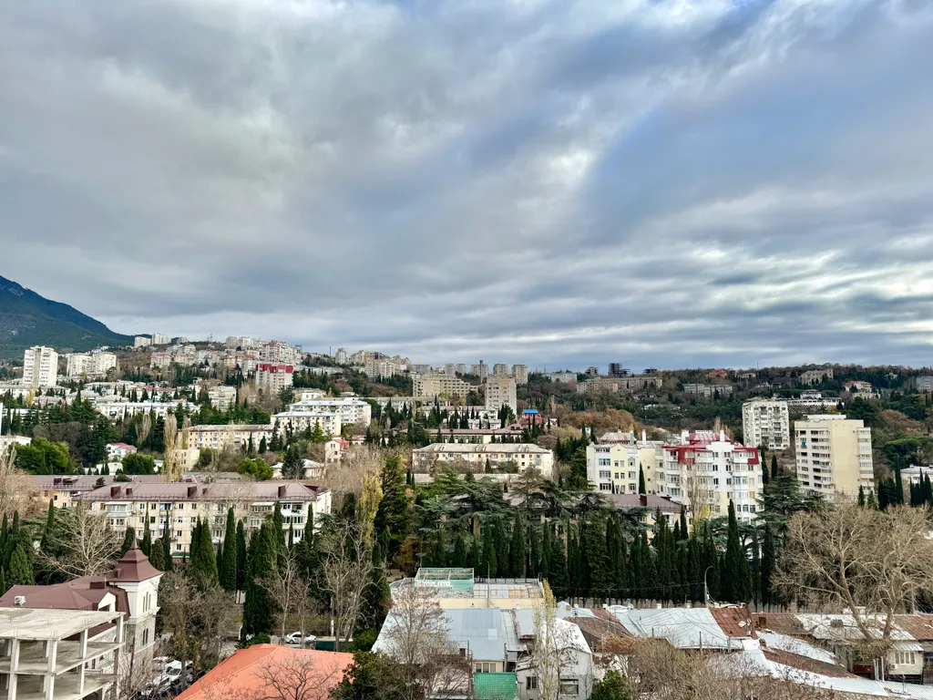 Апартамент с балконом в центре Ялты