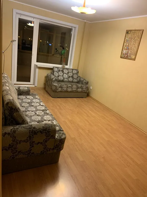 Трёхкомнатная квартира в микрорайоне Малиновка