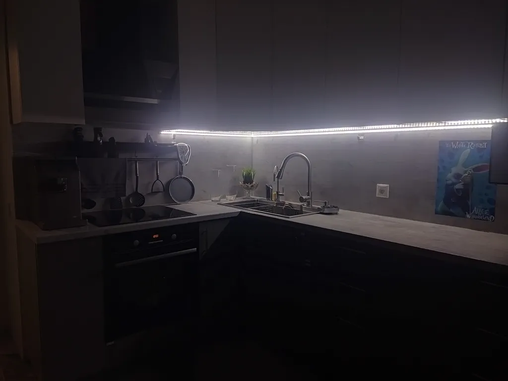 Квартира с современными технологиями и с видом на закаты.