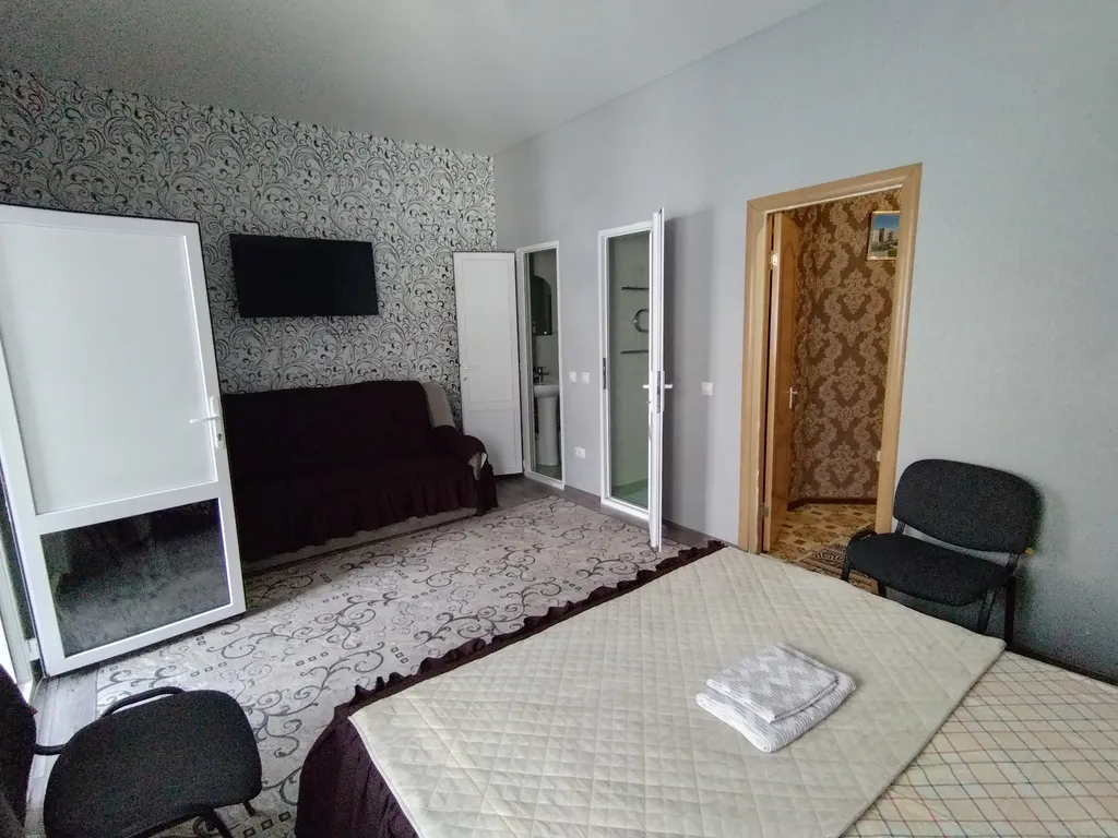 Гостевой дом Светлячок в тихом районе города Старый Оскол