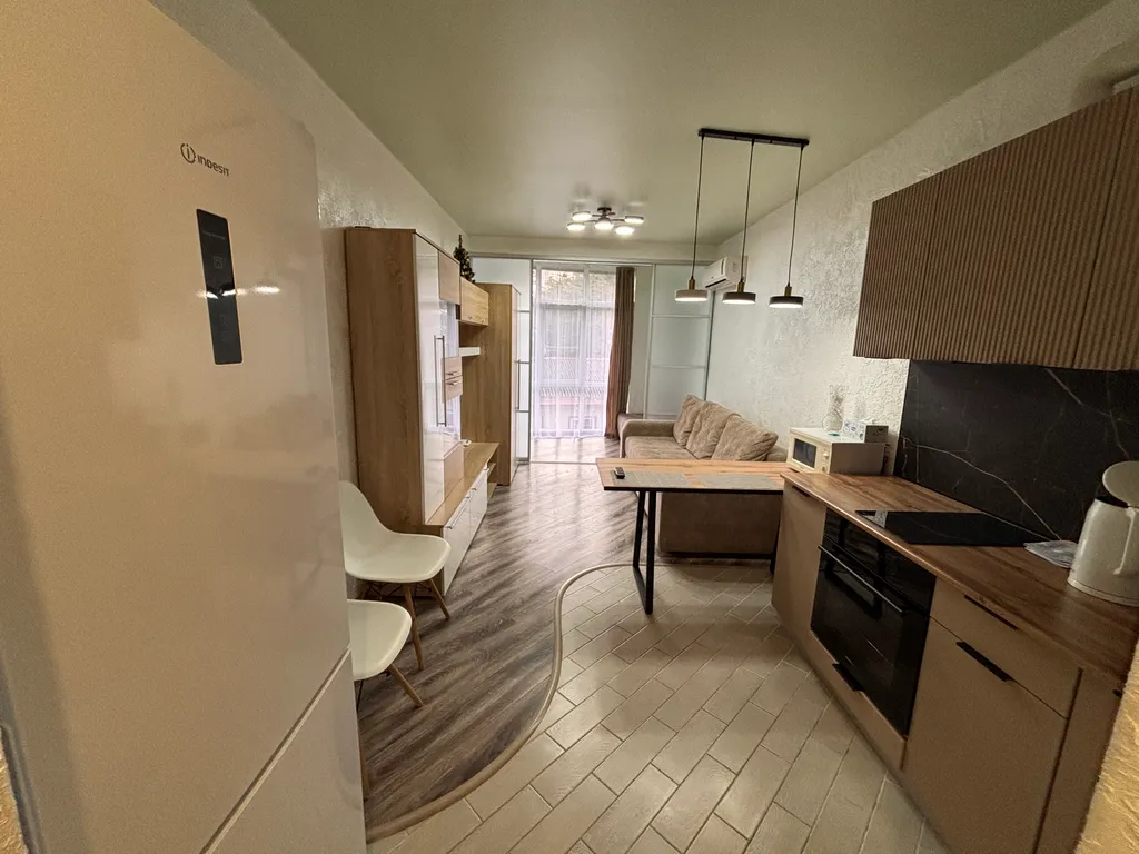 Чистая уютная студия в центре Хосты