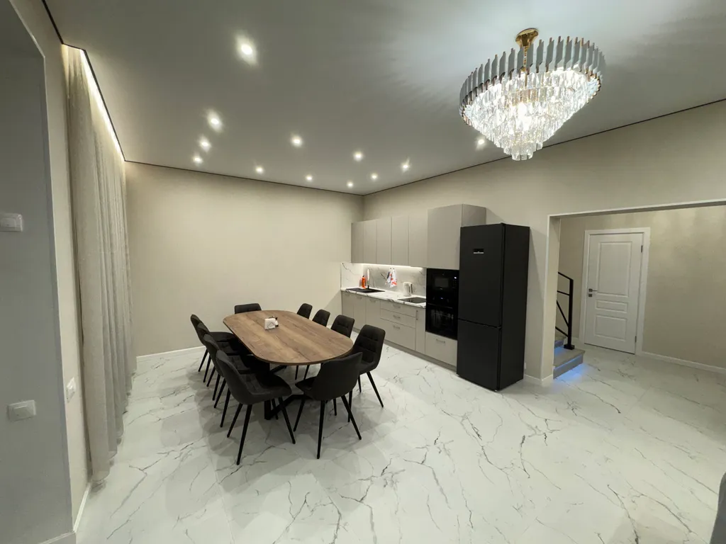 Двухэтажный дом с баней на дровах и мангальной зоной