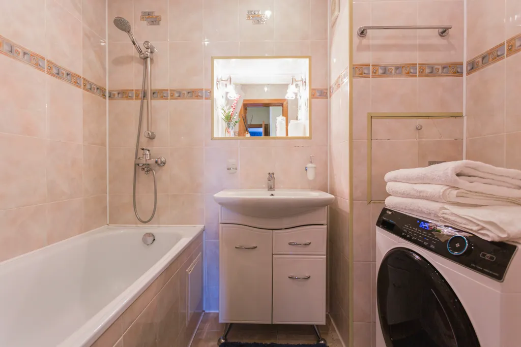 Квартира Комфортная, трехкомнатная квартира для семей и командированных — Москва