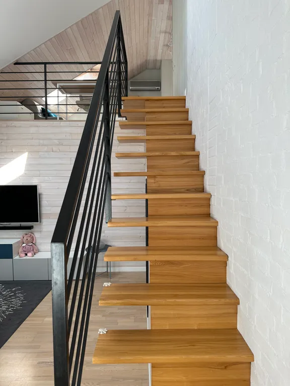 Двухуровневая квартира в частном доме