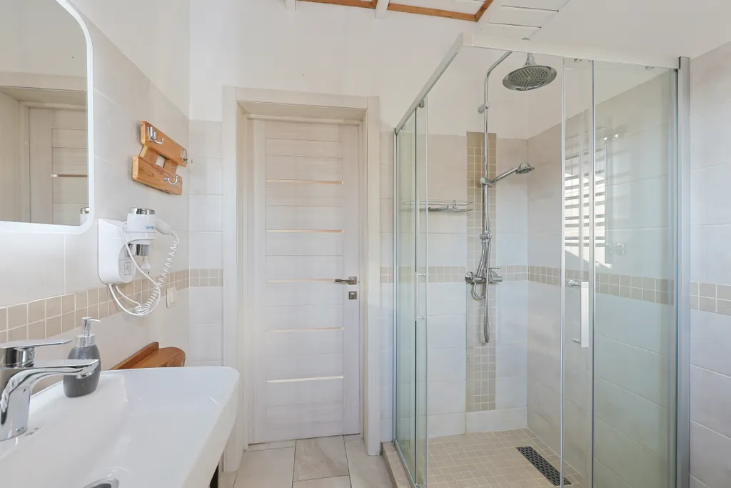 Двухэтажный коттедж с кондиционером, с видом на реку