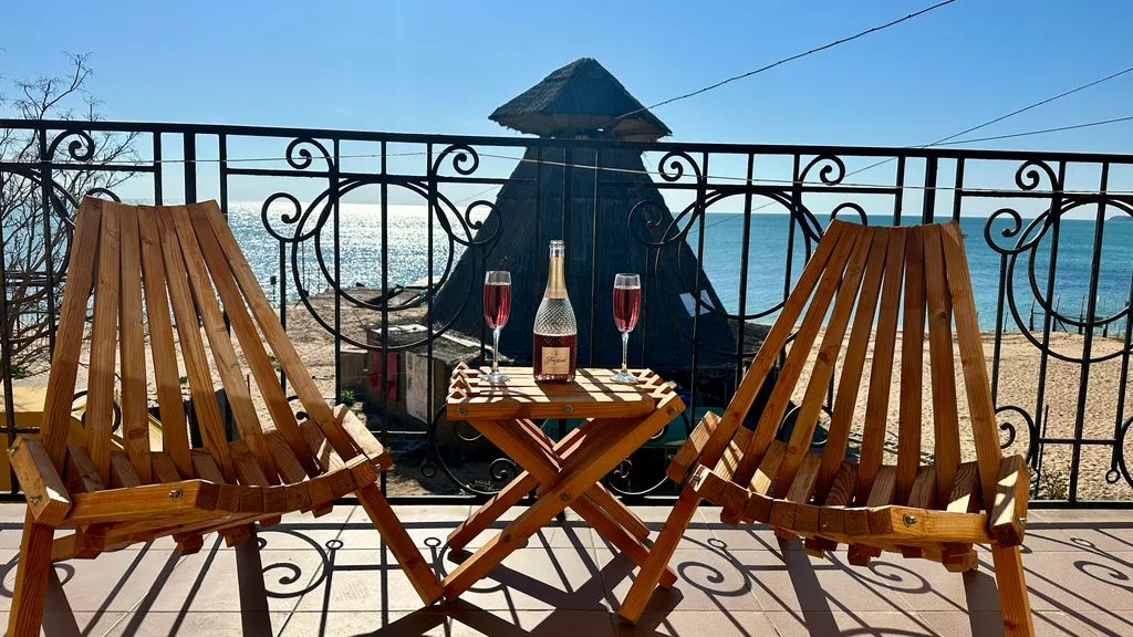 Квартира Апартаменты на берегу Черного моря 1 линия — аренда посуточно в Феодосия