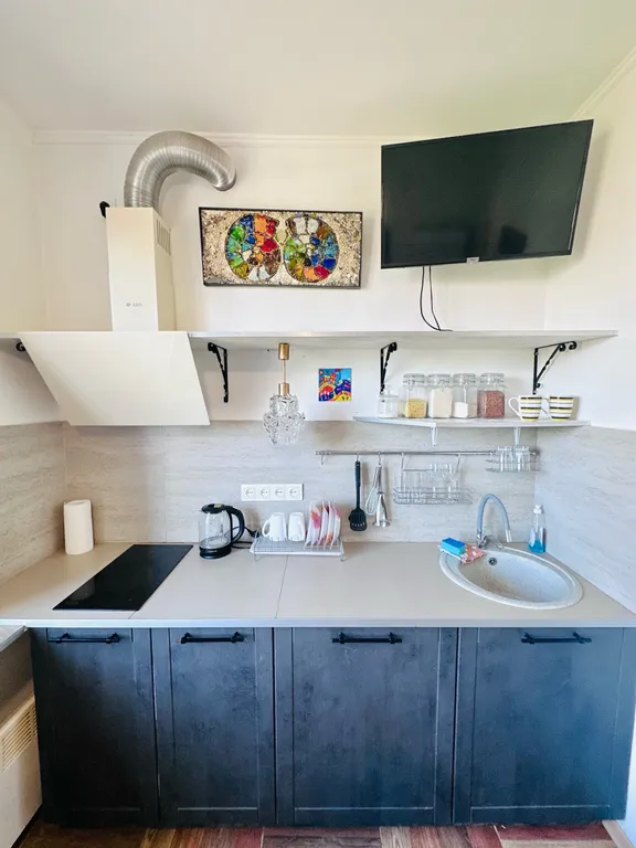 Апартаменты "Матисс" в 300 м от песчаного пляжа,балкон с видом на море