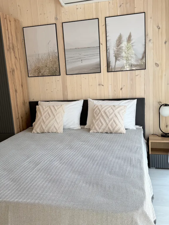 Домик с видом на море