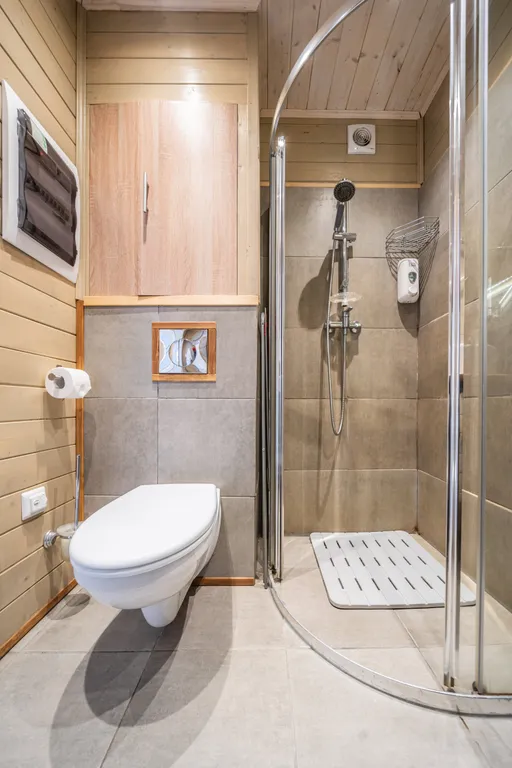 Домик с видом на лес