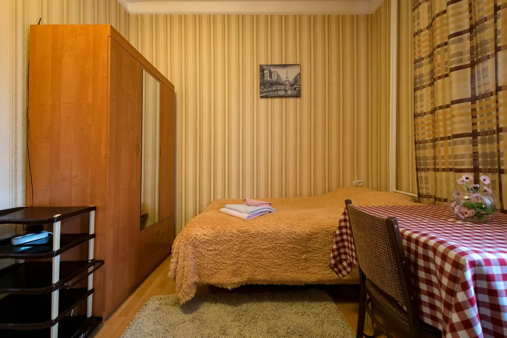 1 комнатная квартира-студия в самом центре Алматы