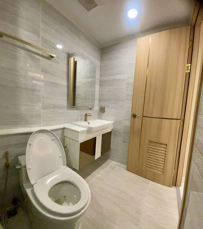 Lotus - Dusit Grand Park 2