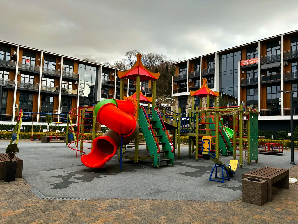 Уютная студия с видом на лес