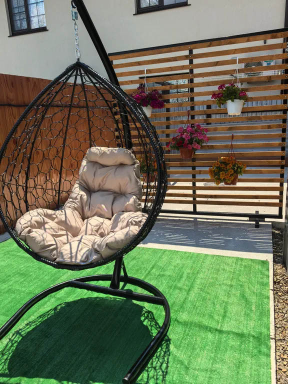 Уютный дом a-frame с видом на горы на побережье Чёрного моря