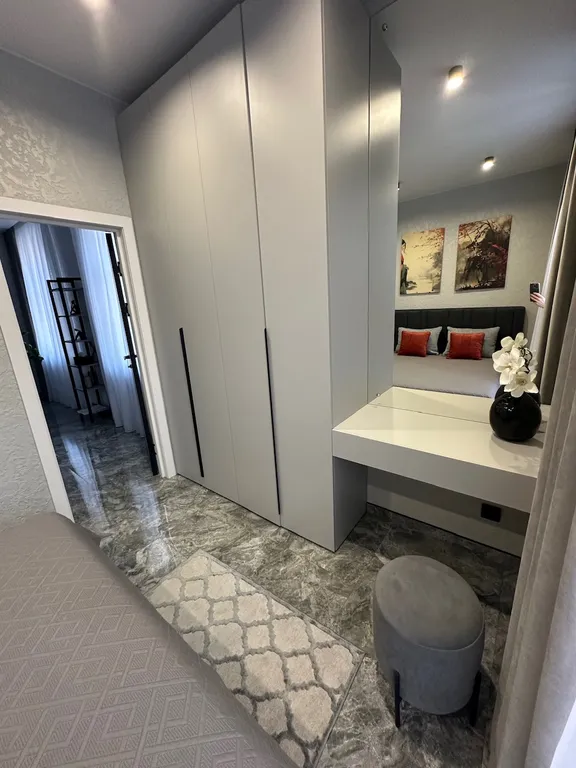 Стильная двухкомнатная квартира в тихом месте, центр города, цирк