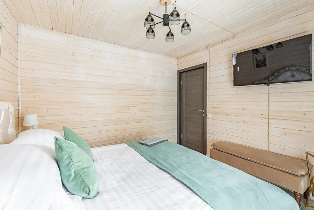 Частный дом с баней на дровах