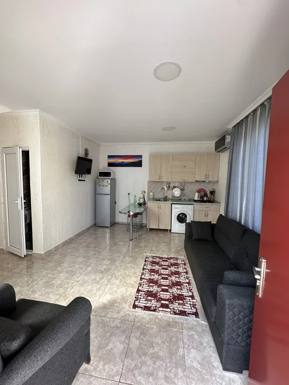 Апартаменты Apollo на море у пляжа с лечебным магнитным песком