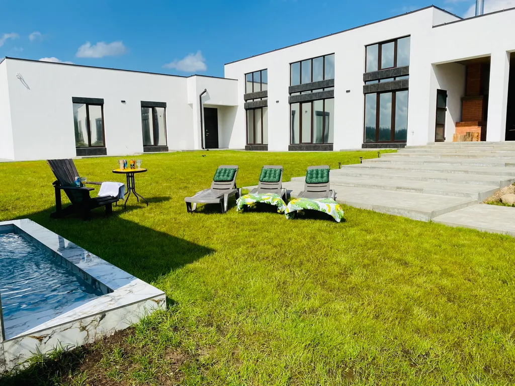 Современная Вилла Лотос возле аэропорта