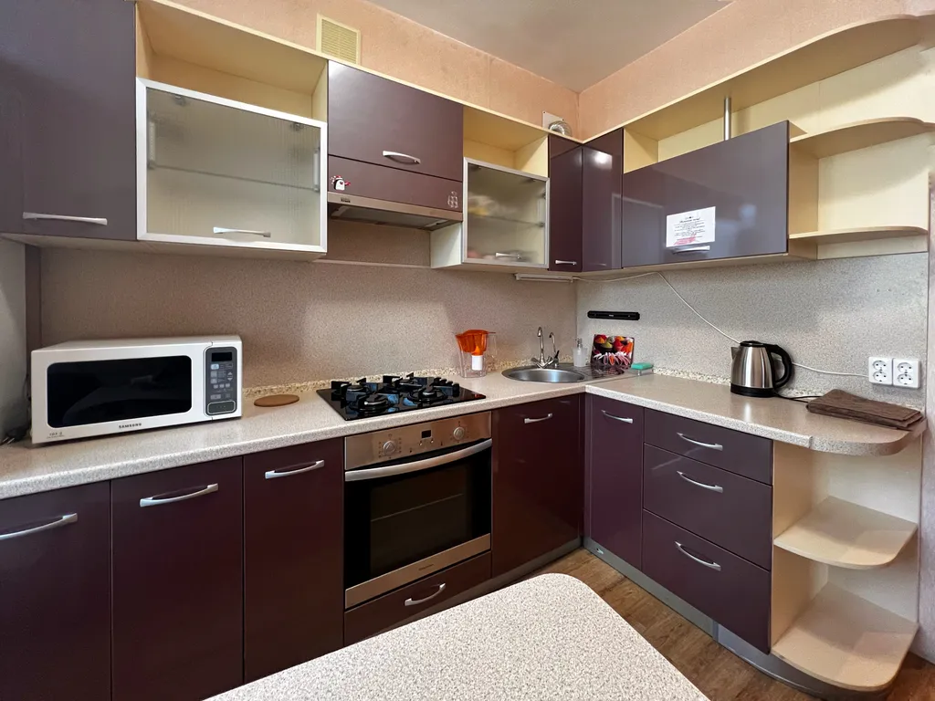 Большая двухкомнатная квартира с изолированными комнатами в районе Выя