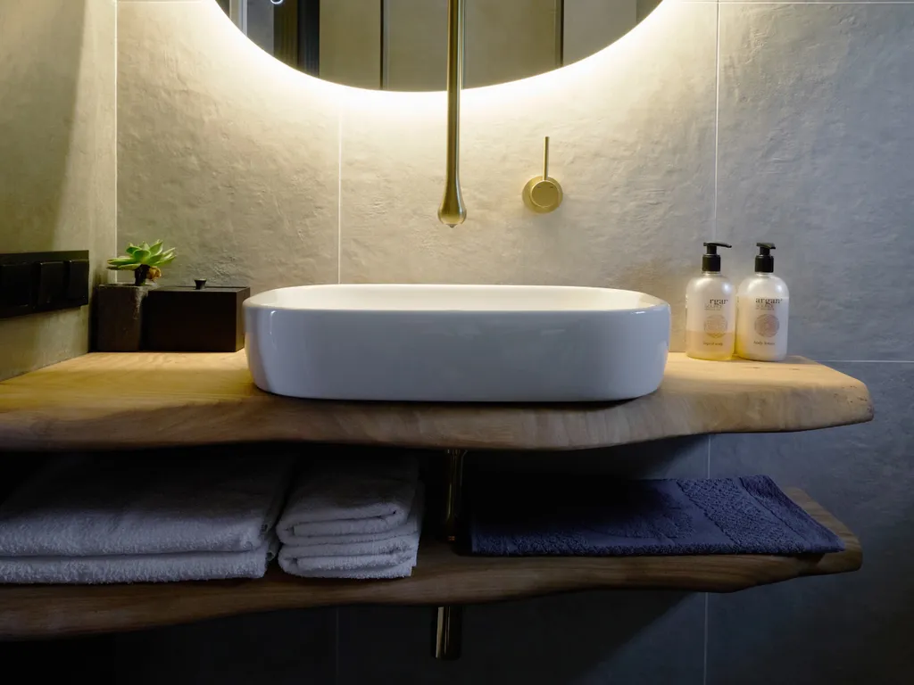 Апартаменты с панорамными окнами с видом на реку Вуокса