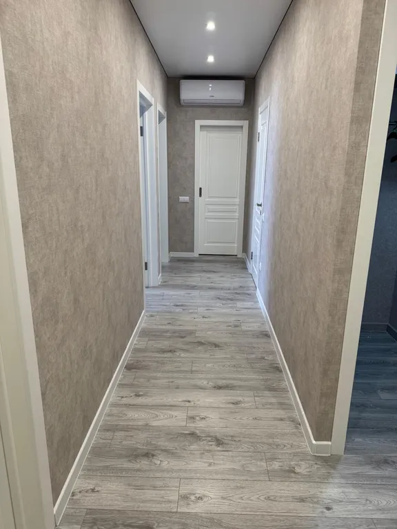 Трёшка с дизайнерским ремонтом в ЖК Гвардейский 2