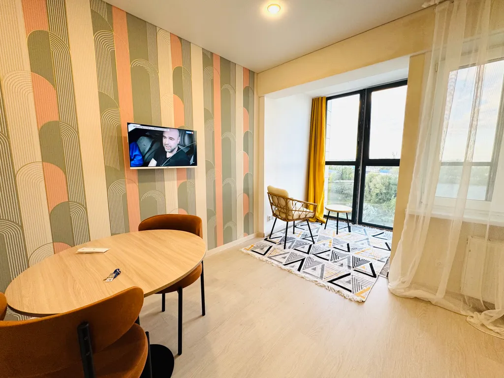 Апартаменты, студия с видом на речку, квартира в новом жилом комплексе