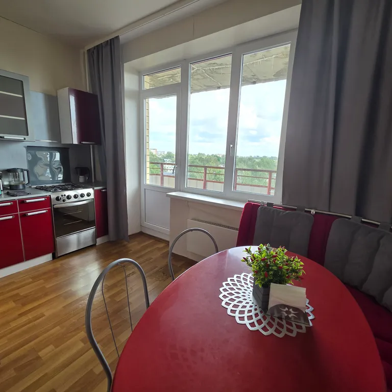 Просторная двухкомнатная квартира в центре города