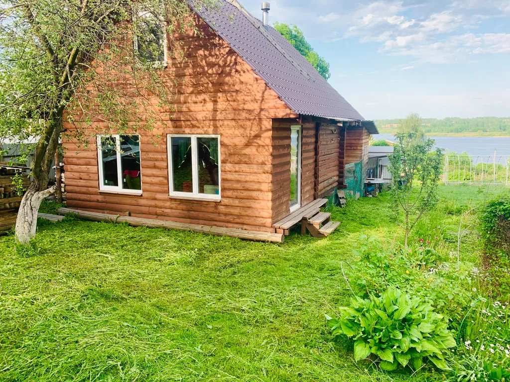 Дом с баней и с видом на Волгу