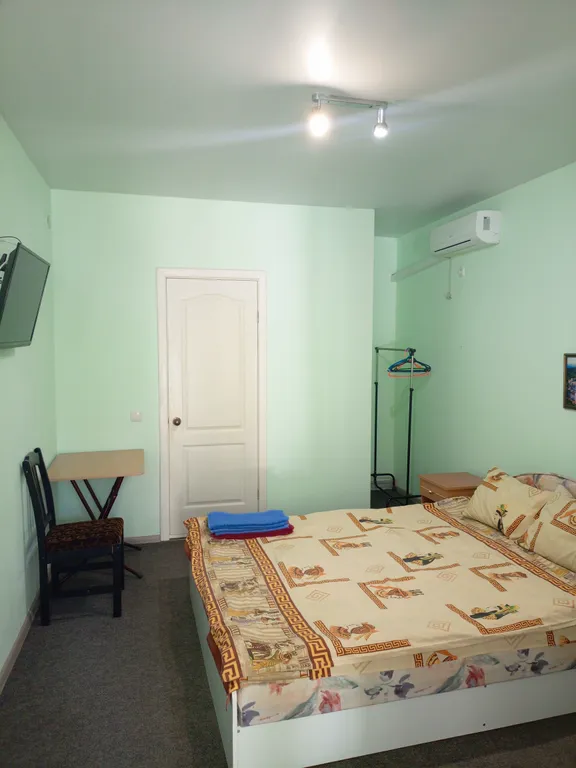 Квартира Двухместный номер (№3)  с отдельным входом и верандой — аренда посуточно в Поповка