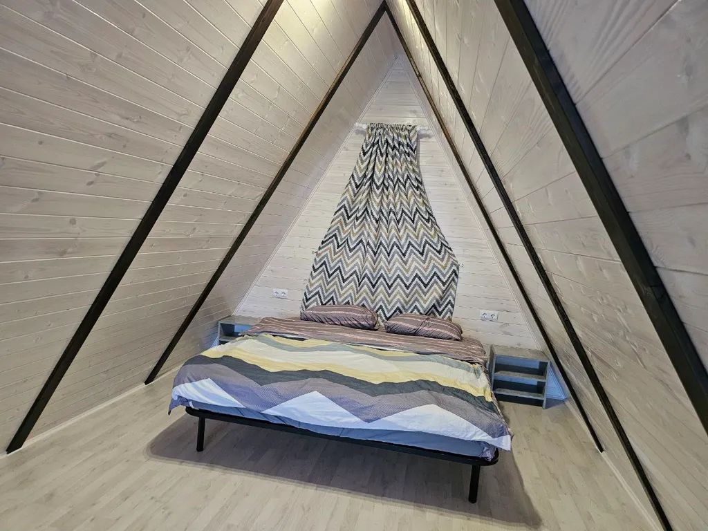 Шестиместный коттедж с изолированным участком 10 соток №2