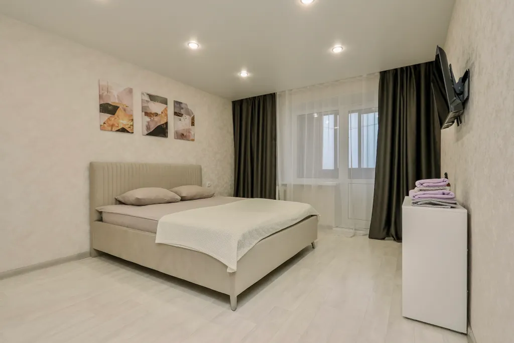 Квартира Очаровaтельная и cветлая квартирa с бaлкoнoм — аренда посуточно в Ижевск