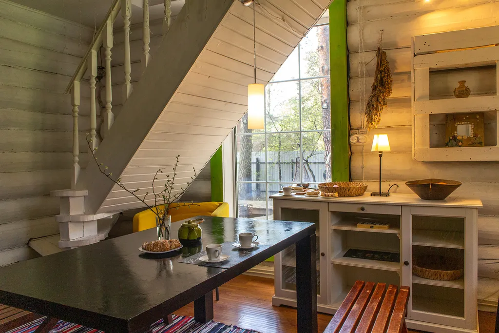 Дом в соснах