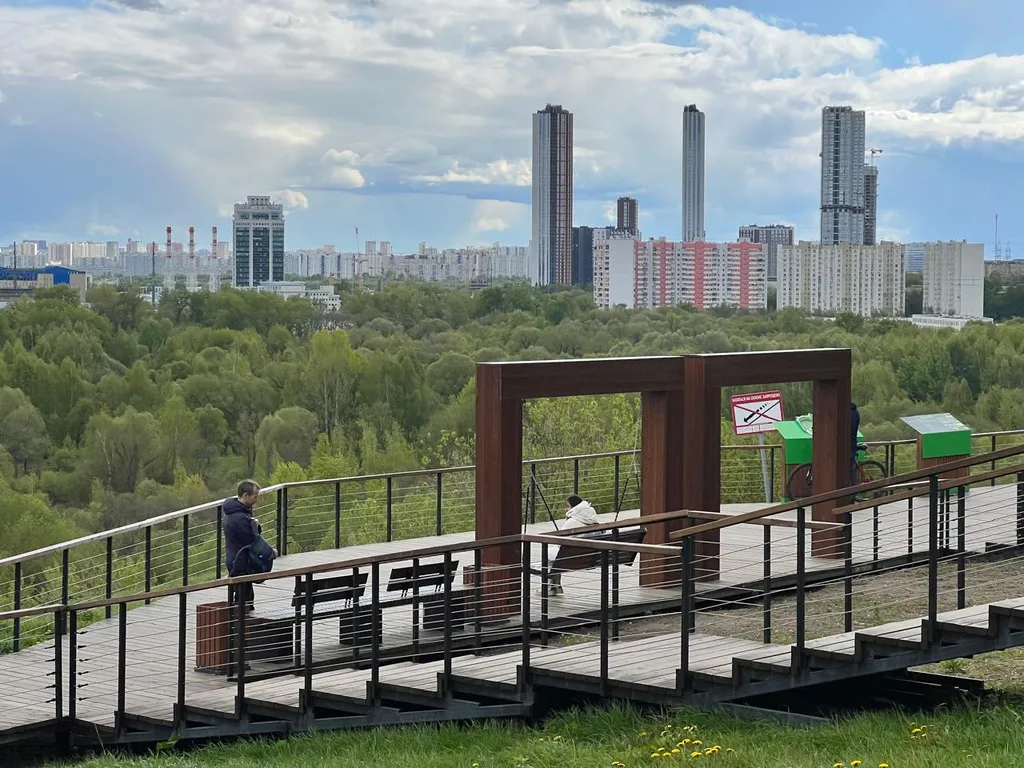 Квартира Просторная квартира в 10 минутах от метро Сходненская — Москва