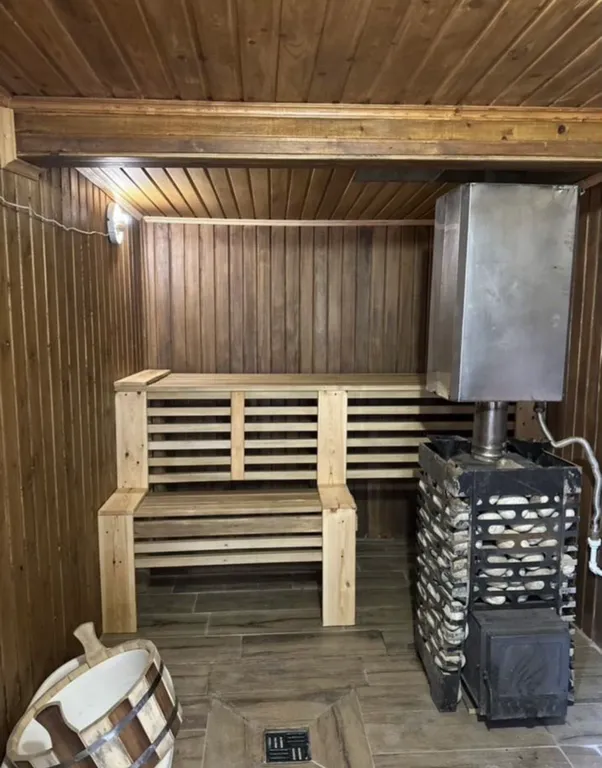 Уютная дача на Волге с огромным бассейном