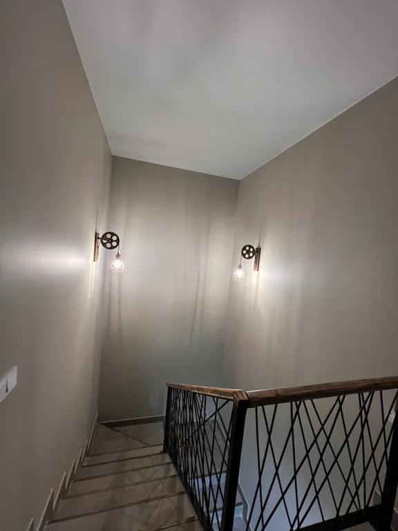 Дом у моря в тихом районе с самыми красивыми закатами