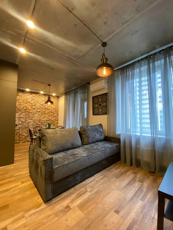 Квартира в стиле лофт с национальными элементами