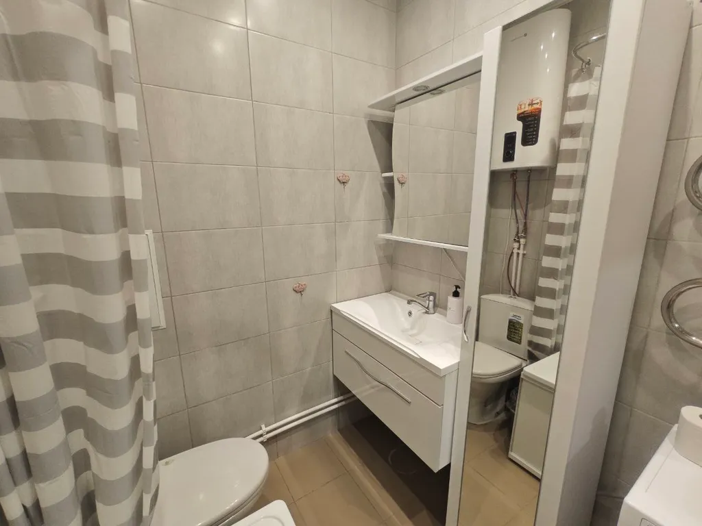 Квартира у ТЦ Фабричный