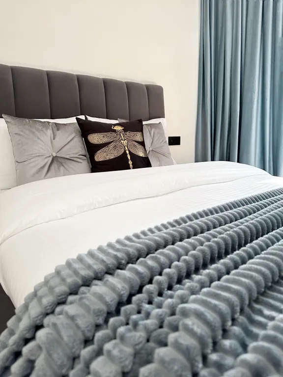 Уютная квартира в центре напротив Старого  и Нового  замков