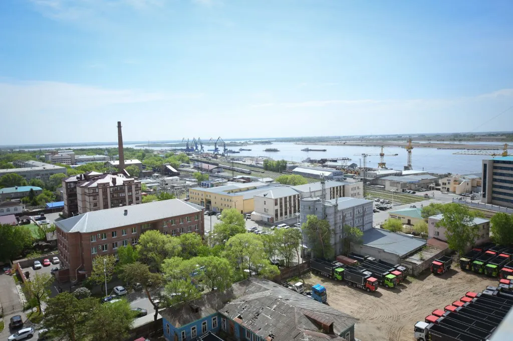 Апартамент на набережной реки Амур около таможни