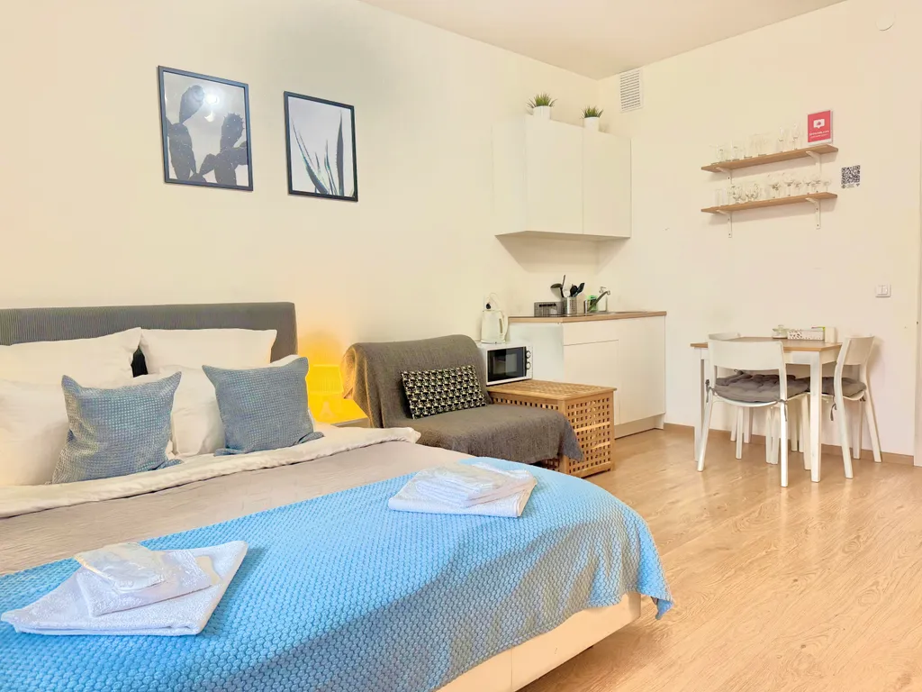 Семейные апартаменты с панорамным балконом