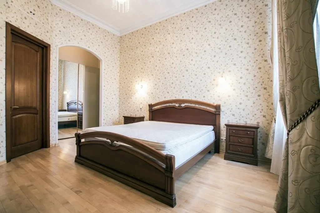 Avrora 3br apartment