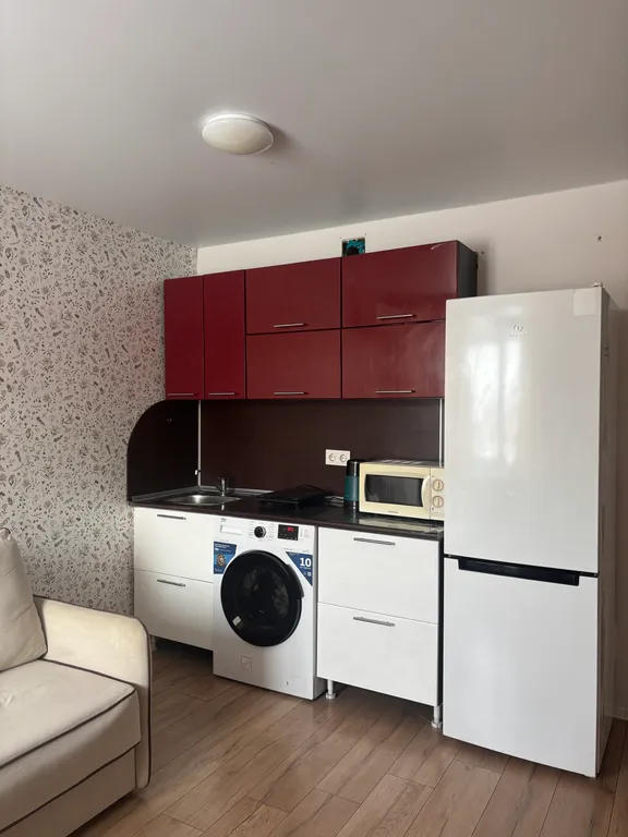 1-комнатная квартира рядом с КГЦО и МНТК