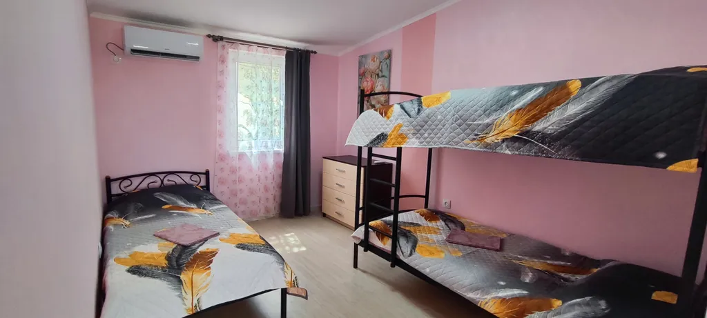 Двухкомнатный коттедж с терассой №1 — аренда посуточно в Должанская