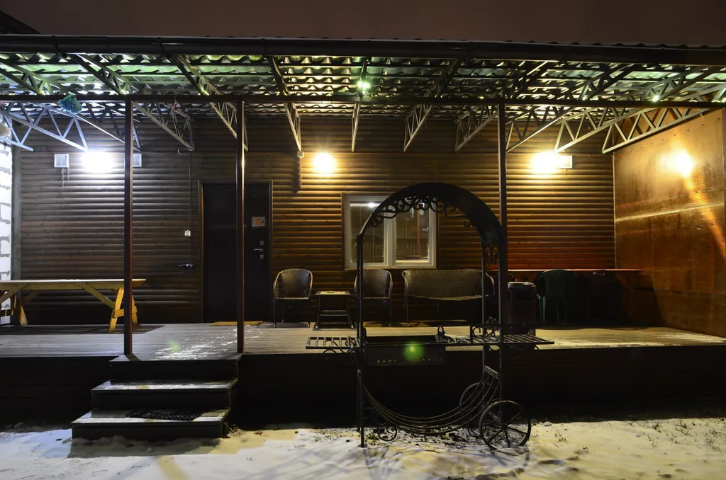 Коттедж с баней и бассейном