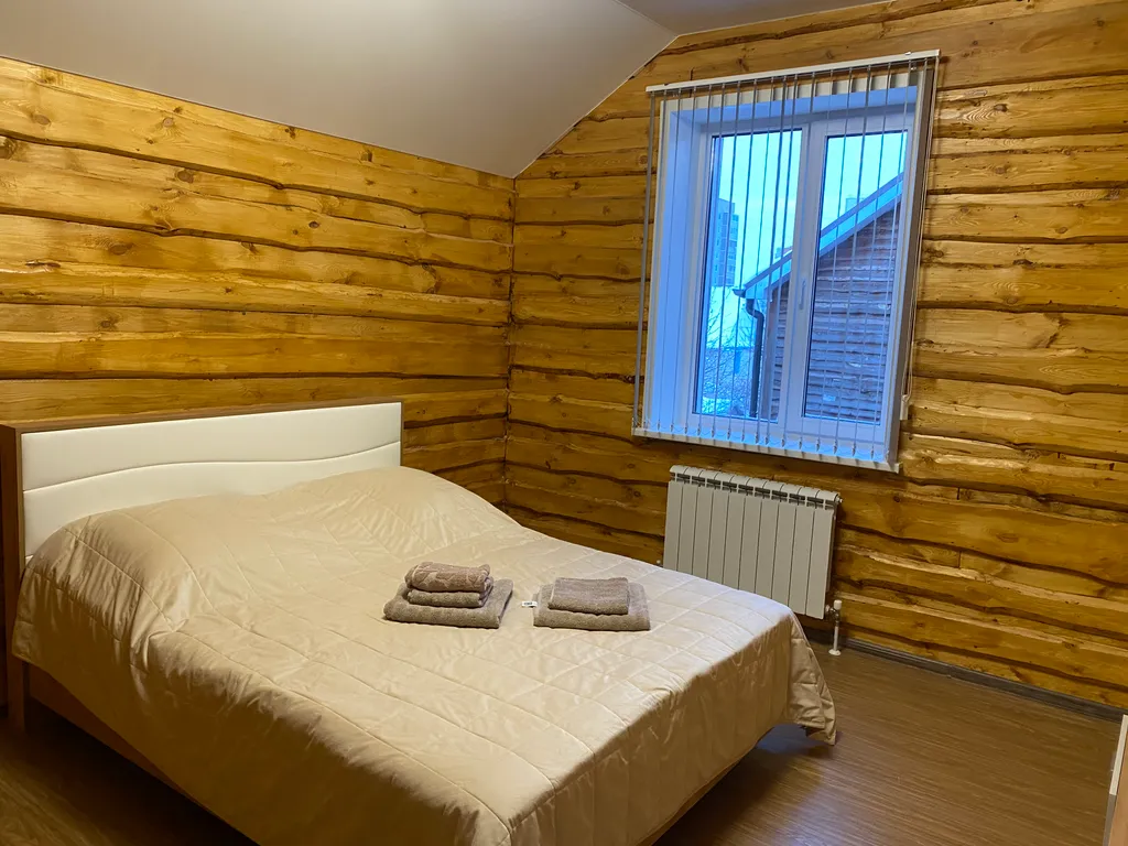 Дом с бассейном и сауной