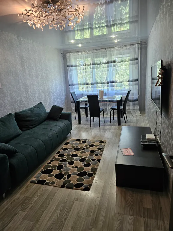 Уютная двухкомнатная квартира недалеко от центра города